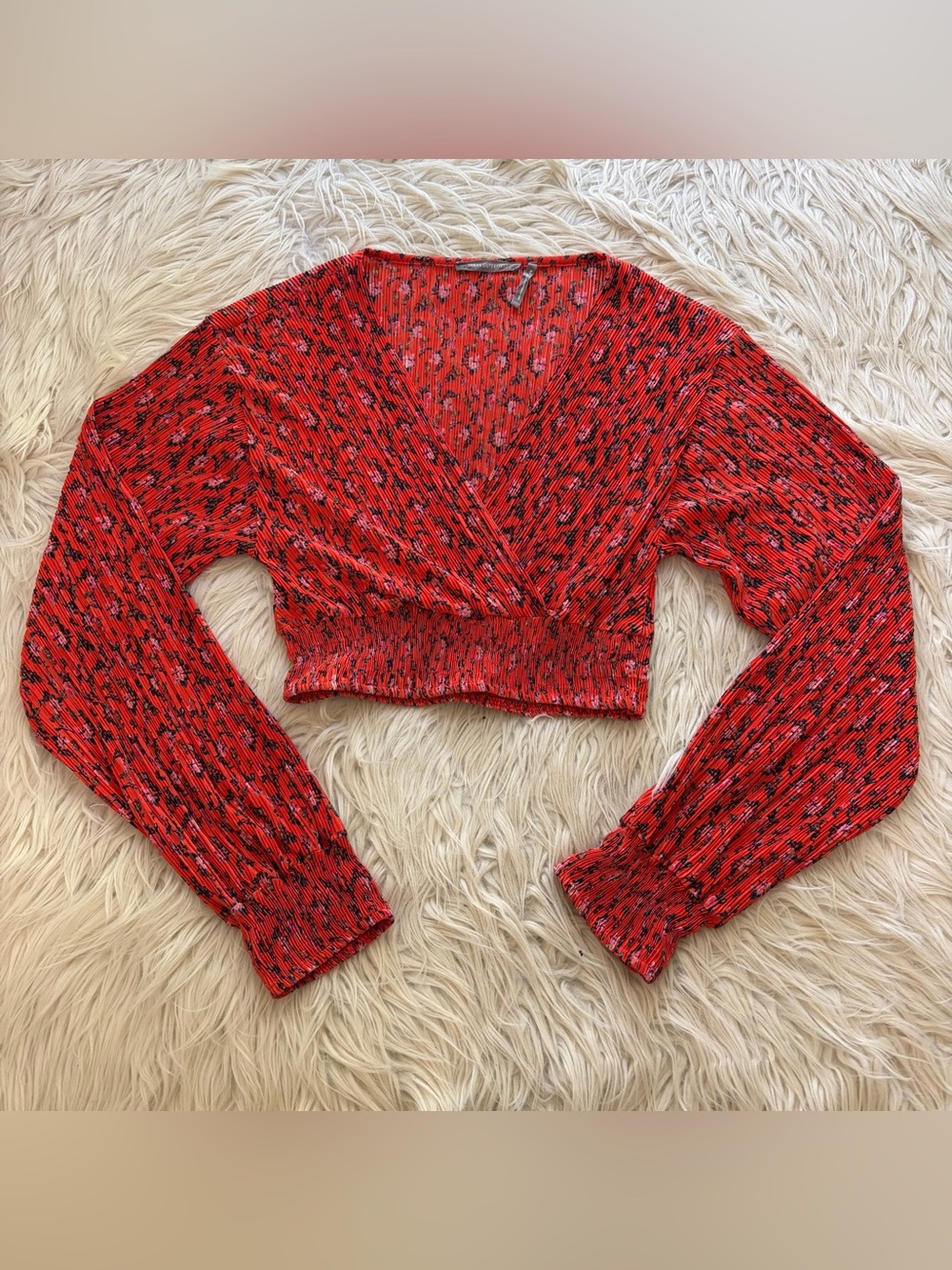 Urban Outfitters Floral Plisse Wrap Crop Top Blouse Boho Accordion Pleats Size S